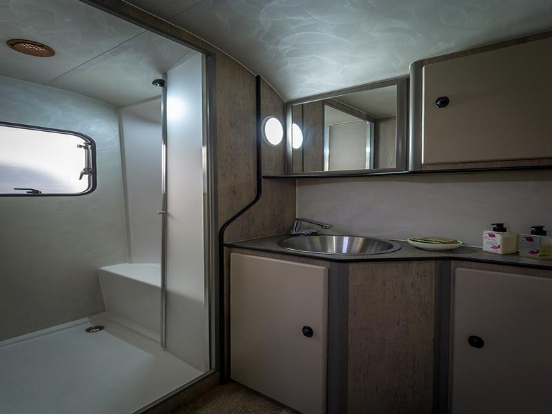 Caravan Quantum Comfort Deluxe KC:VS044 ID