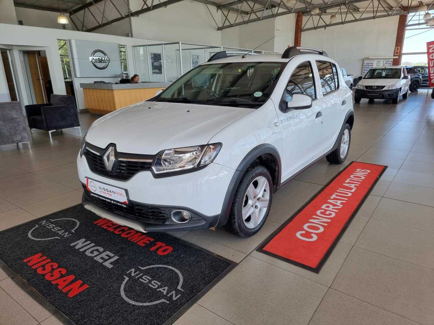 Renault SANDERO 900T STEPWAY EXPRESSION for Sale in South Africa