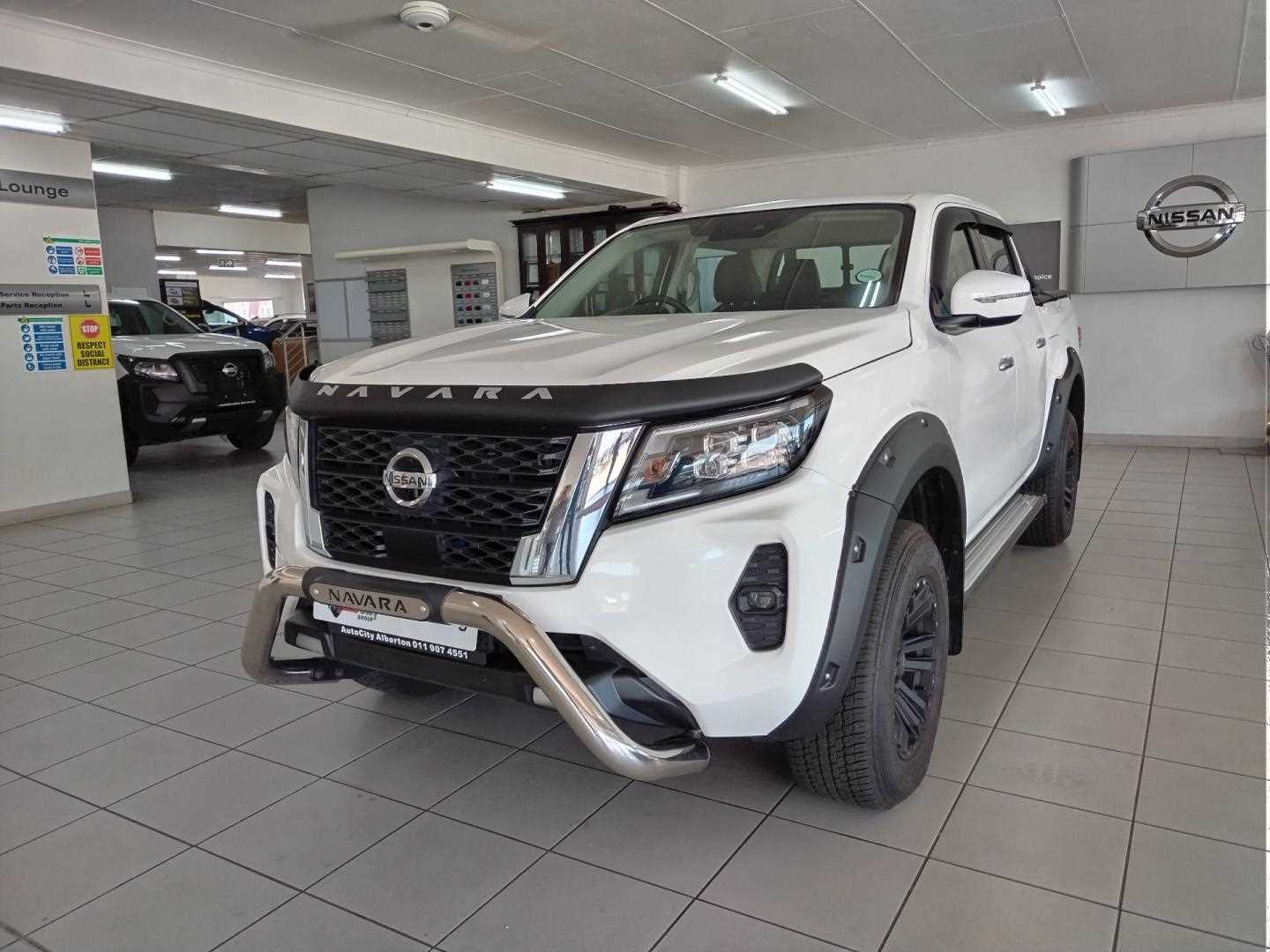 Nissan NAVARA 2.5DDTI LE 4X4 A/T D/C P/U for Sale in South Africa