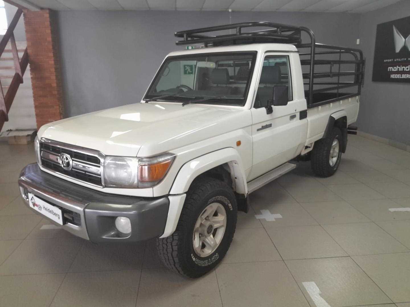 Toyota LAND CRUISER 79 4.2D P/U S/C for Sale in South Africa