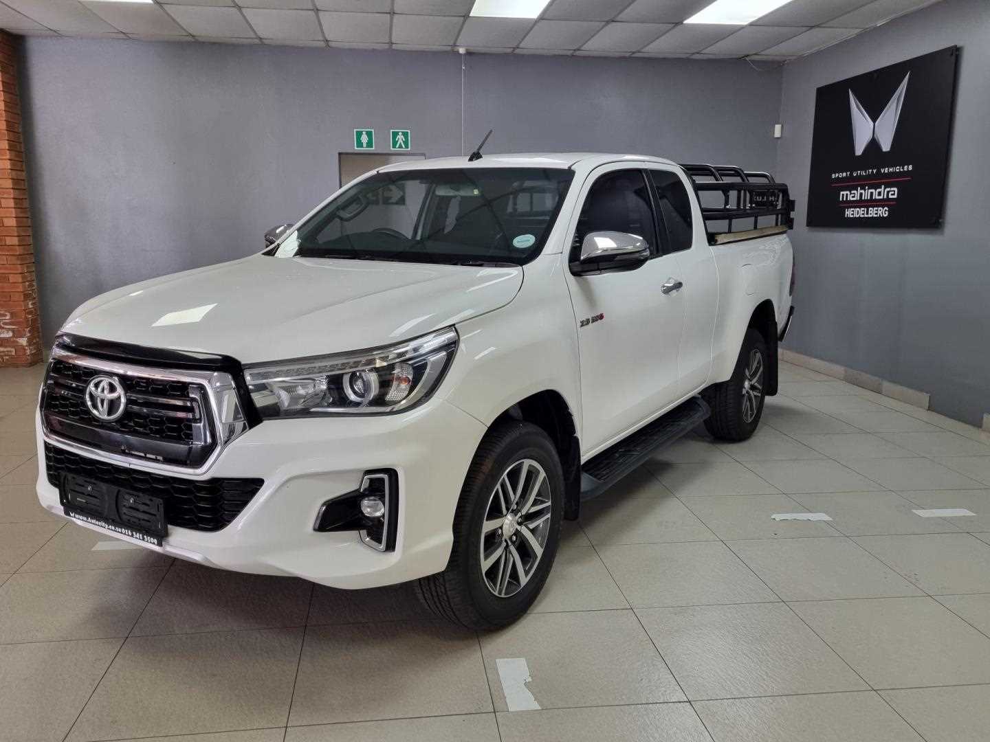 Toyota 2.8 Gd-6 RB Raider Auto Pik Up E-Cab for Sale in South Africa