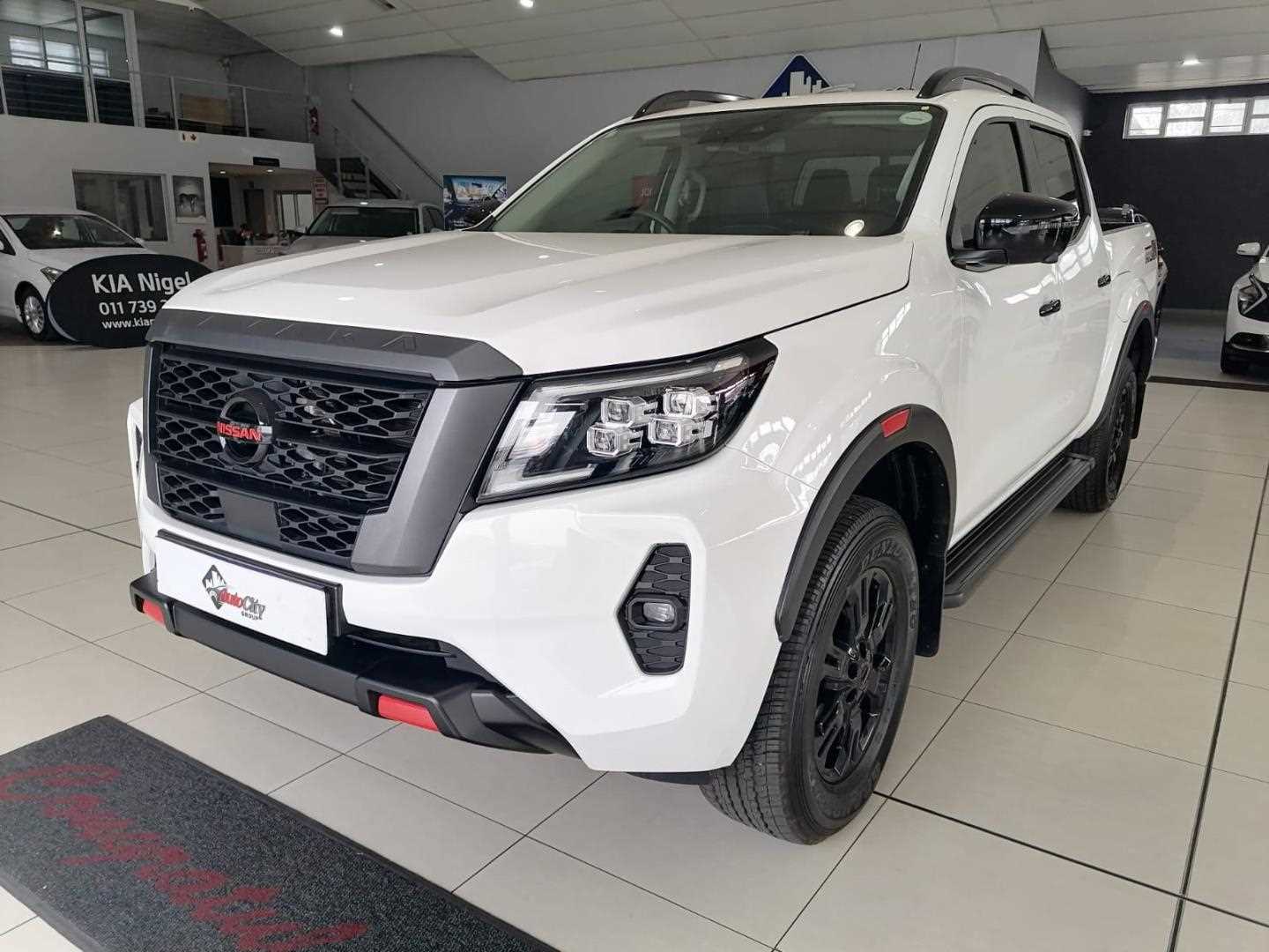 Nissan NAVARA 2.5DDTi PRO-2X A/T D/C P/U for Sale in South Africa