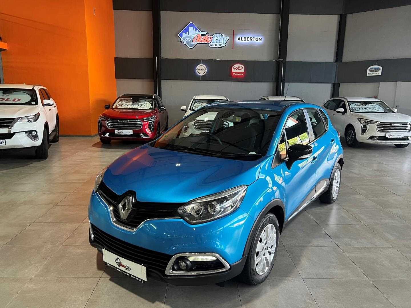 Renault CAPTUR 900T EXPRESSION 5DR (66KW) for Sale in South Africa
